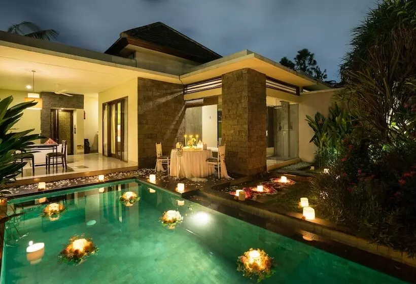 Fotos del hotel Royal Samaja Villas:  16