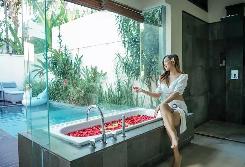 Fotos del hotel Royal Samaja Villas:  11