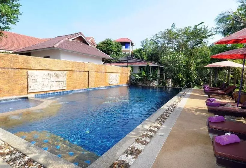 Fotos del hotel Clean Beach Resort:  2