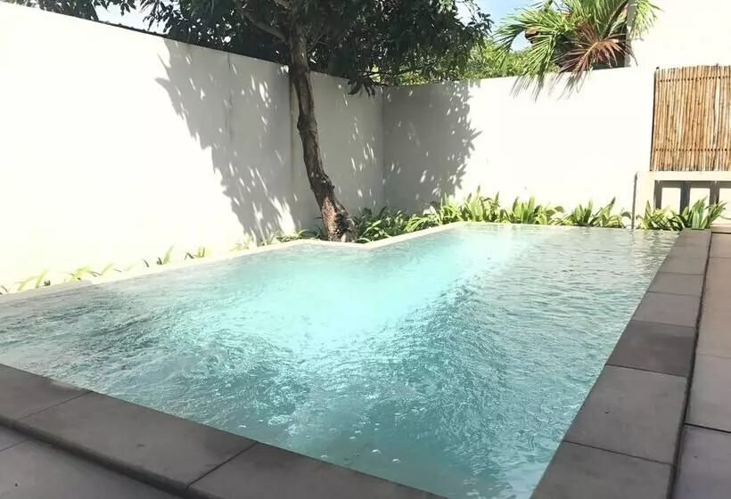 Fotos del hotel The Living Pool Villas:  2