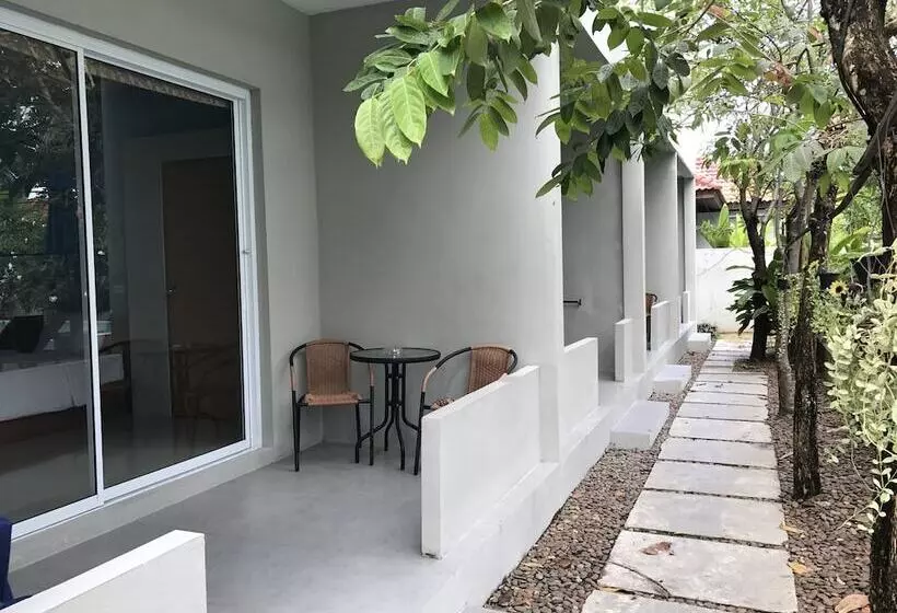 Fotos del hotel The Living Pool Villas:  5