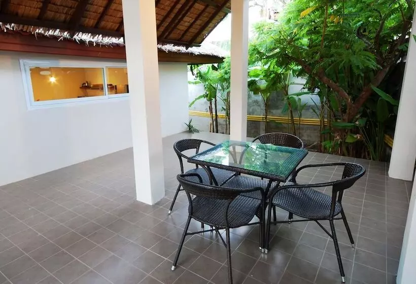 Fotos del hotel The Living Pool Villas:  11