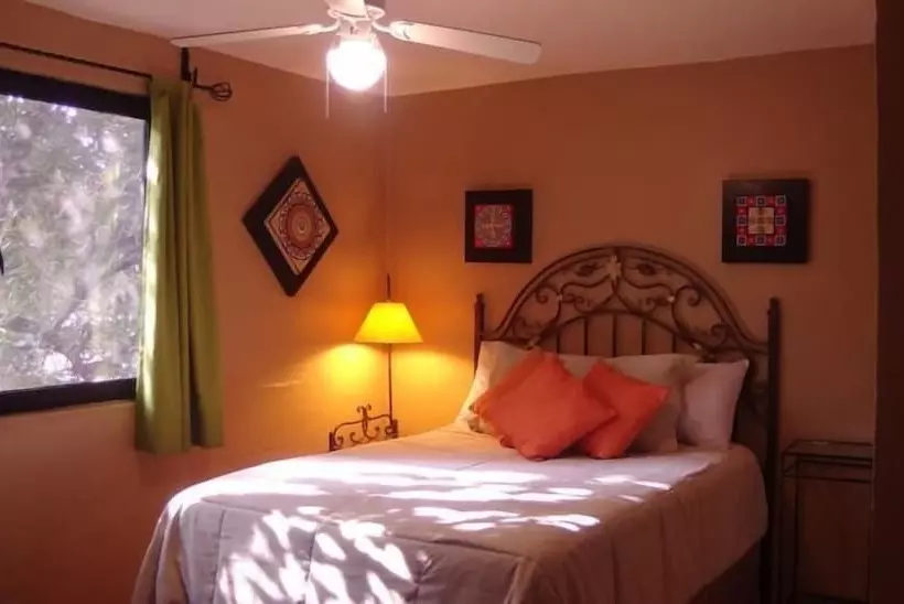 Fotos del hotel Casa De Las Conservas Bed And Breakfast:  17