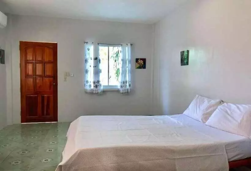 Fotos del hotel Honeycomb Tourist Inn:  22