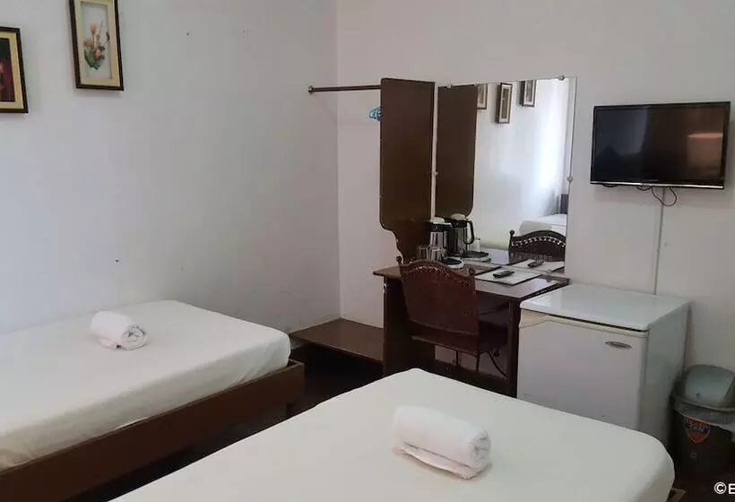 Fotos del hotel Honeycomb Tourist Inn:  14