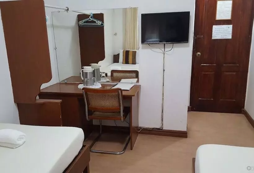 Fotos del hotel Honeycomb Tourist Inn:  11