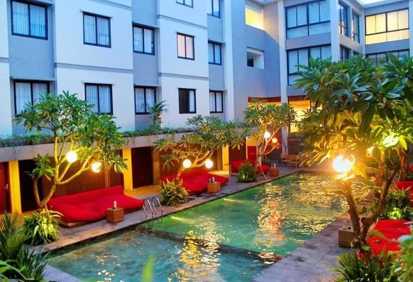 Fotos del hotel Dafam Savvoya Seminyak:  2