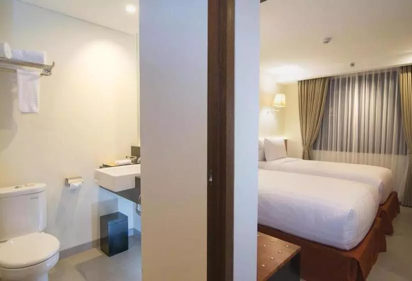 Fotos del hotel Dafam Savvoya Seminyak:  10