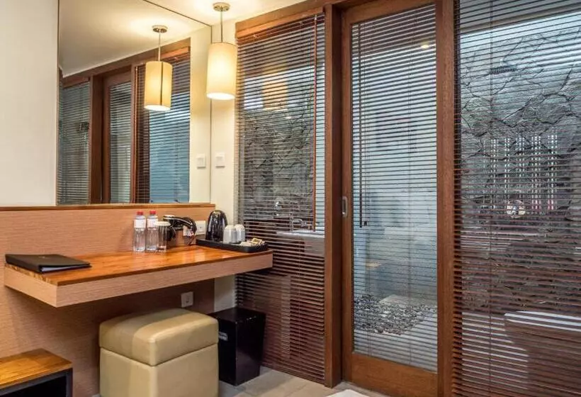 Fotos del hotel Dafam Savvoya Seminyak:  14