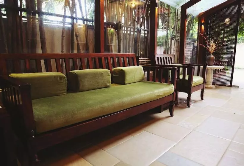 Fotos del hotel Bhairavee:  6