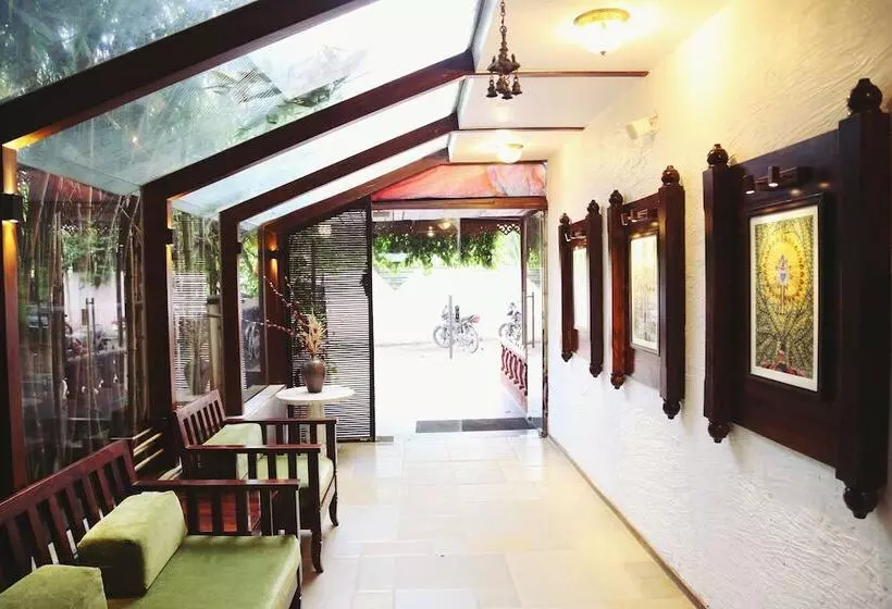 Fotos del hotel Bhairavee:  10