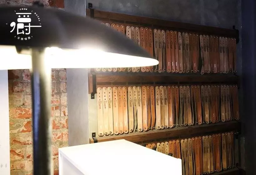 Fotos del hotel Roots Inn:  4