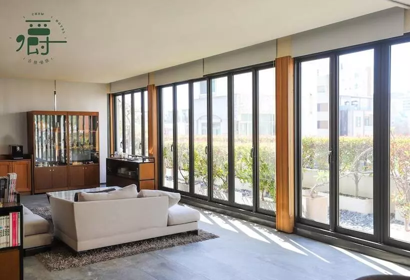 Fotos del hotel Roots Inn:  16