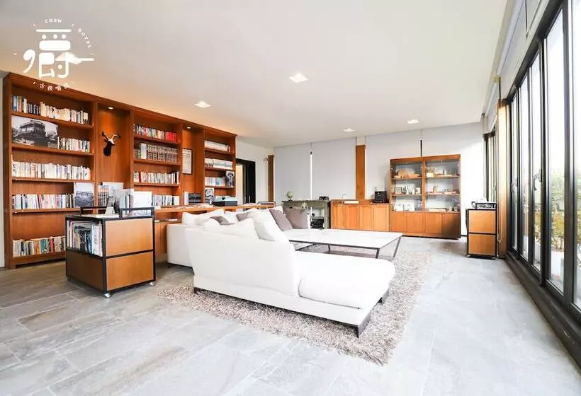 Fotos del hotel Roots Inn:  10