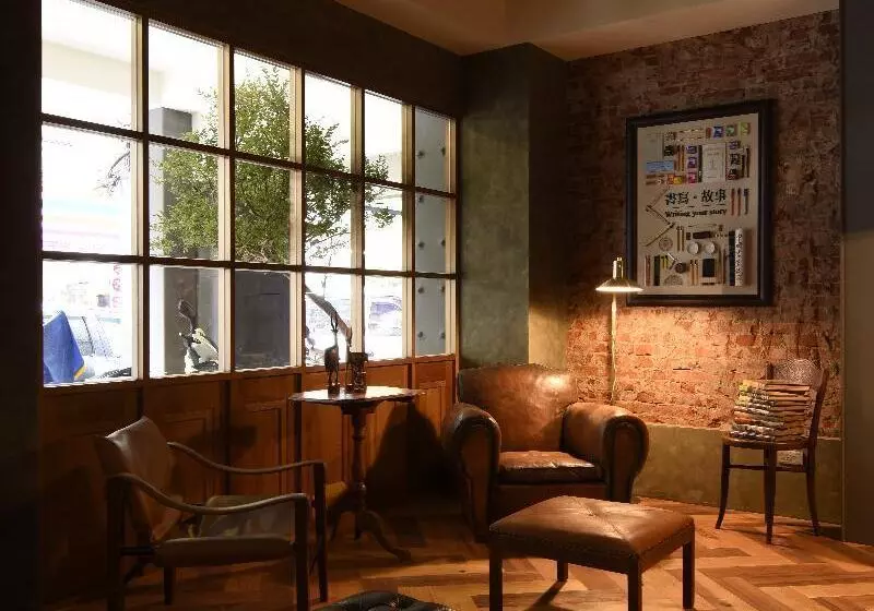 Fotos del hotel Roots Inn:  7