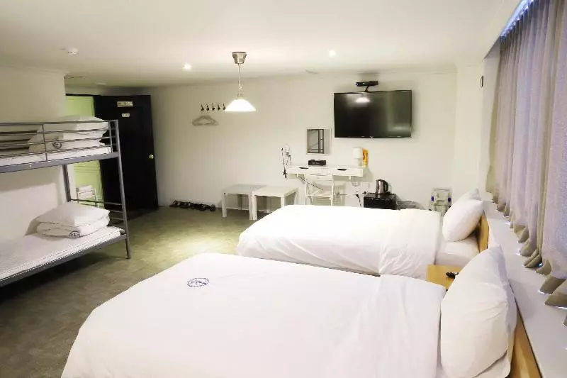 Fotos del hotel Hillside:  5