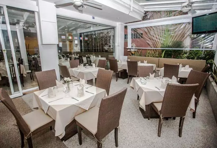 Fotos del hotel Nirvana:  18