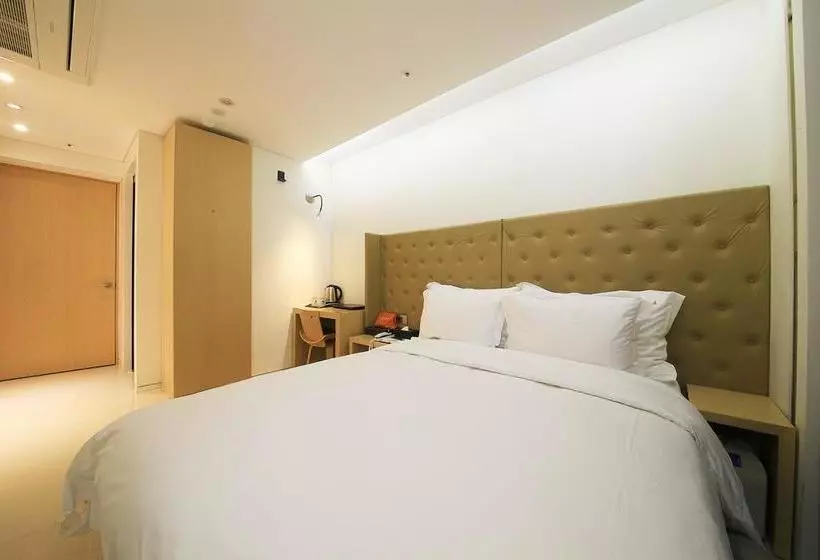 Fotos del hotel Richwell:  5