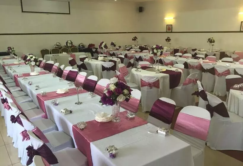 Riverside Hotel And Conference Centre