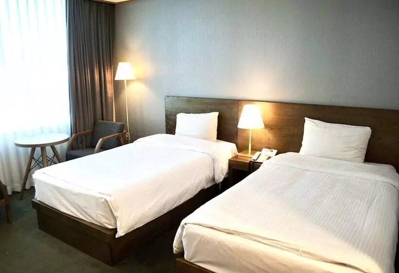 Fotos del hotel Queen Vell  & Wedding:  2