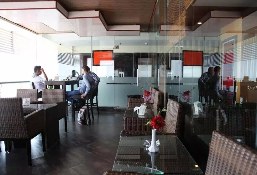 Fotos del hotel Aerotel Smile Losari:  5