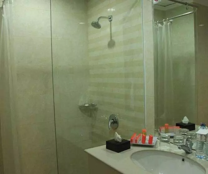 Fotos del hotel Aerotel Smile Losari:  6