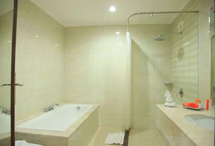 Fotos del hotel Aerotel Smile Losari:  12