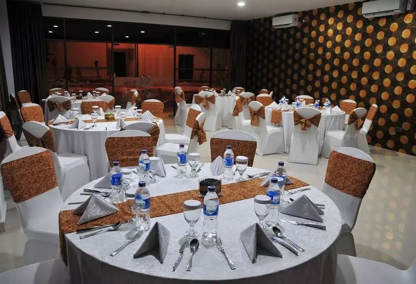 Fotos del hotel The Centro Hotel & Residence By Orchardz:  16