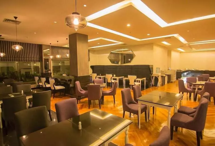 Fotos del hotel Diradja:  4