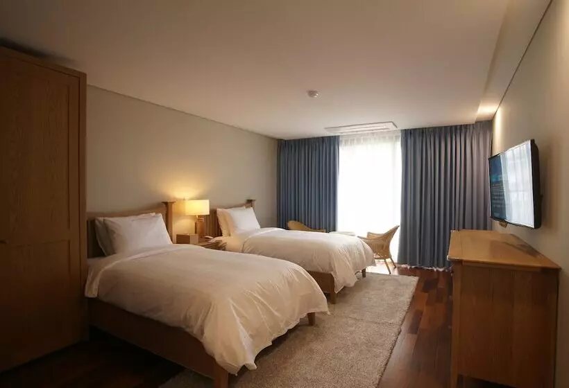 Fotos del hotel Illeinn:  7