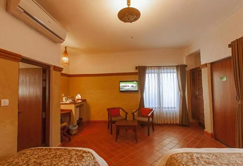 Fotos del hotel Green Park Chitwan:  2