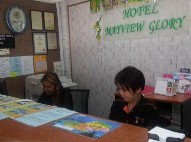 Fotos del hotel OYO 390 Mayview Glory Hotel:  5