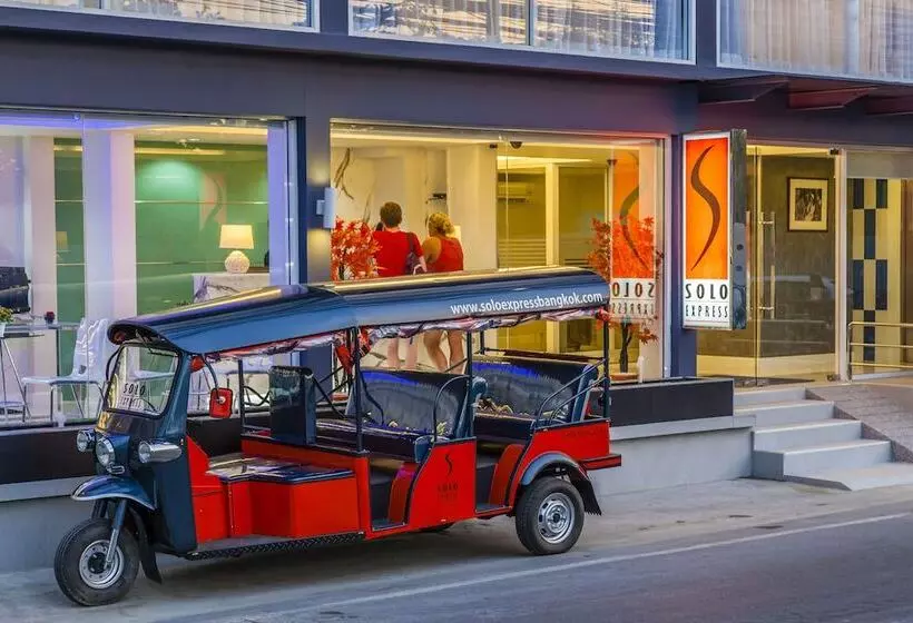 Fotos del hotel Solo Express Sukhumvit 81:  11