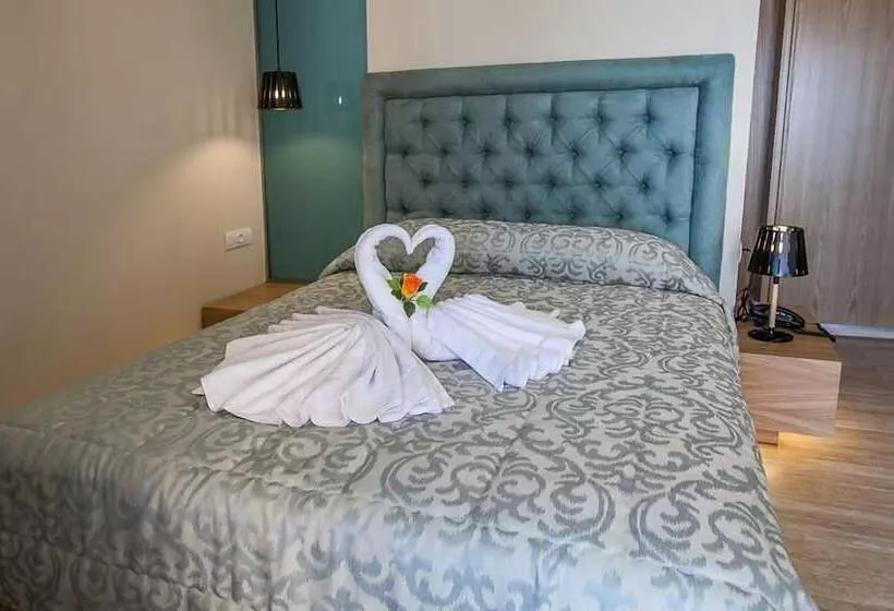 Fotos del hotel Paradise Lost Apartments:  12