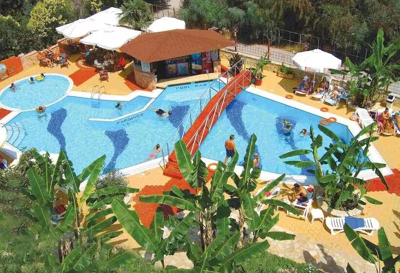 Fotos del hotel Paradise Lost Apartments:  13