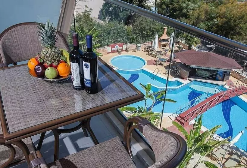 Fotos del hotel Paradise Lost Apartments:  20