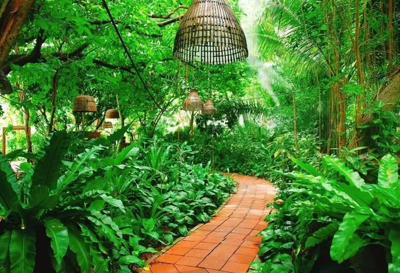 Fotos del hotel Birds And Bees Resort:  5