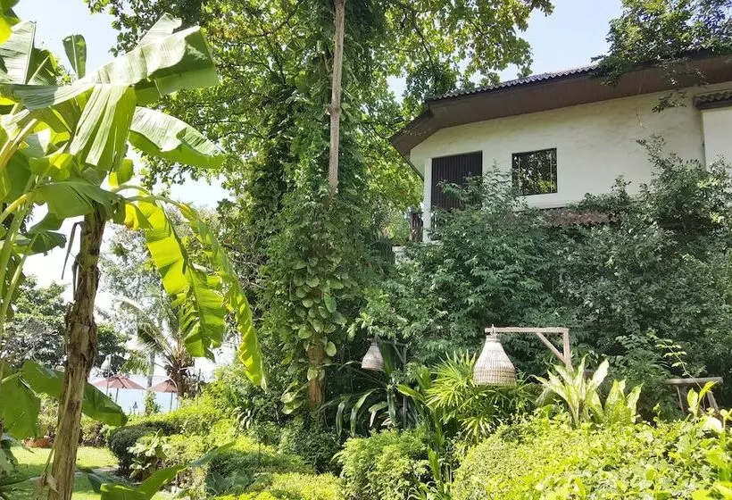 Fotos del hotel Birds And Bees Resort:  24