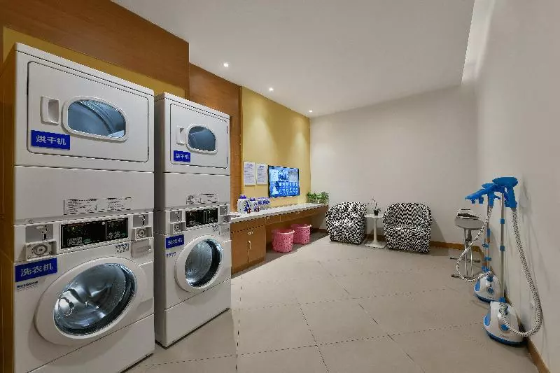 Fotos del hotel Holiday Inn Express Chengdu Huanhuaxi, An Ihg:  7