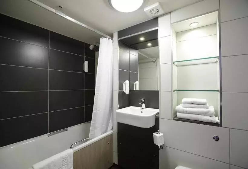 Fotos del hotel The King S Highway Wetherspoon:  2