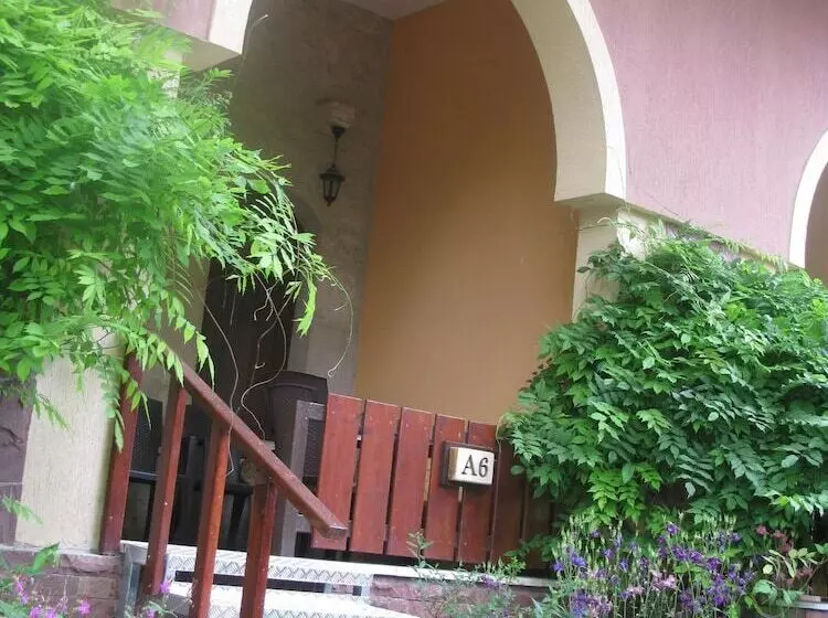 Fotos del hotel Estreya Palace & Residence:  8