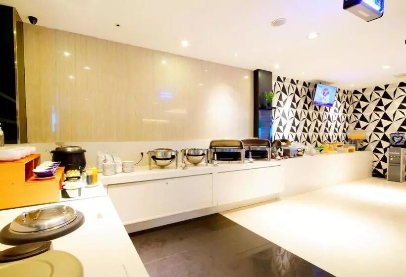 Fotos del hotel 88 Mangga Besar Raya 120:  6