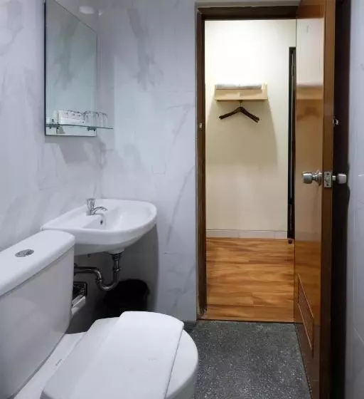 Fotos del hotel 88 Mangga Besar Raya 120:  7