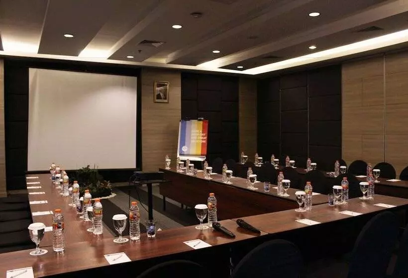 Fotos del hotel Teraskita  Jakarta Managed By Dafam:  12