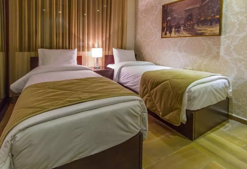 Fotos del hotel Nadine Boutique Suites:  10