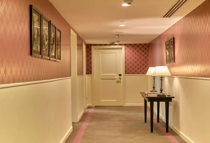 Fotos del hotel The Waverly  & Residences:  4