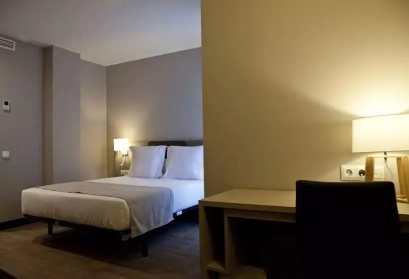 Fotos del hotel May Ramblas:  2