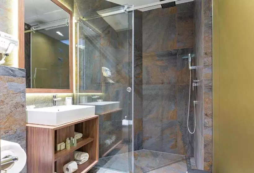 Fotos del hotel Five Points Square  City Center:  4