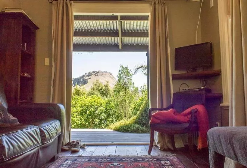 Fotos del hotel Toms Cottages:  7