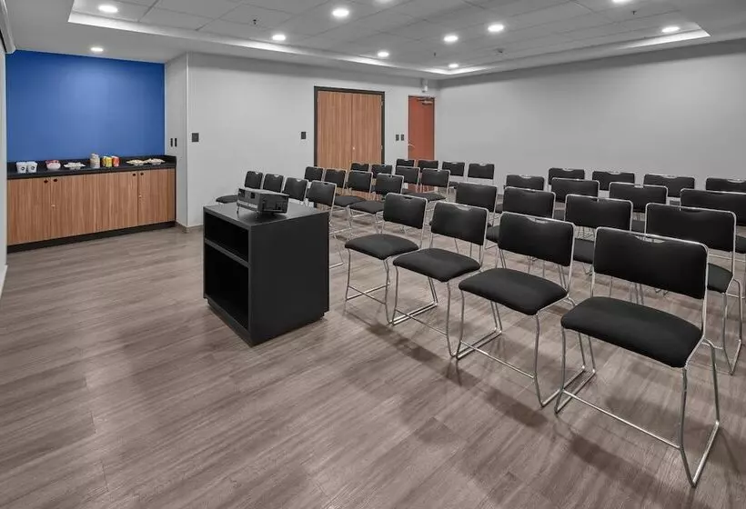 Fotos del hotel City Express Junior Aguascalientes Centro:  22
